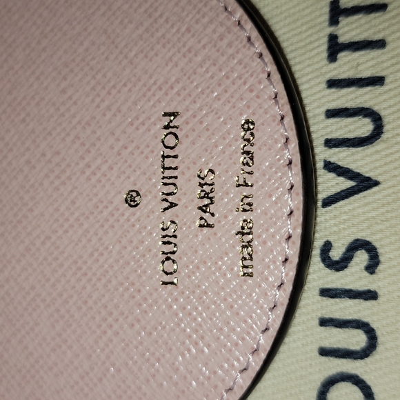 NEW Louis Vuitton Bag Charm - Picture 8 of 16